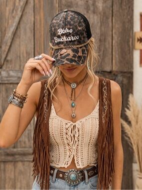 NWT PINK LILY Boho Buckaroo Leopard Print Trucker Hat with Gold Charm Chain